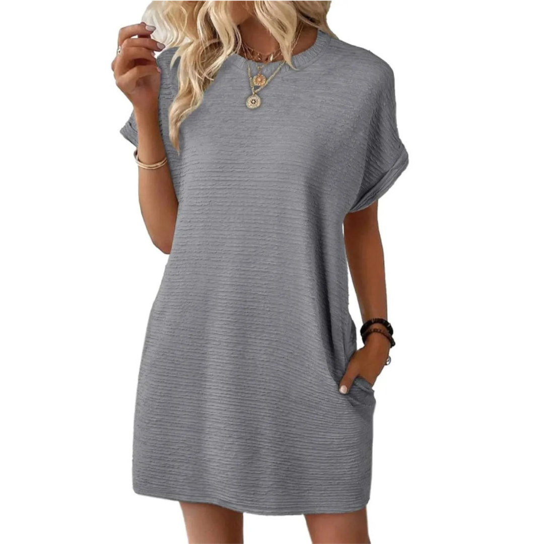 VESTIDO EVASHA – MINIMALISTA CON CUELLO REDONDO