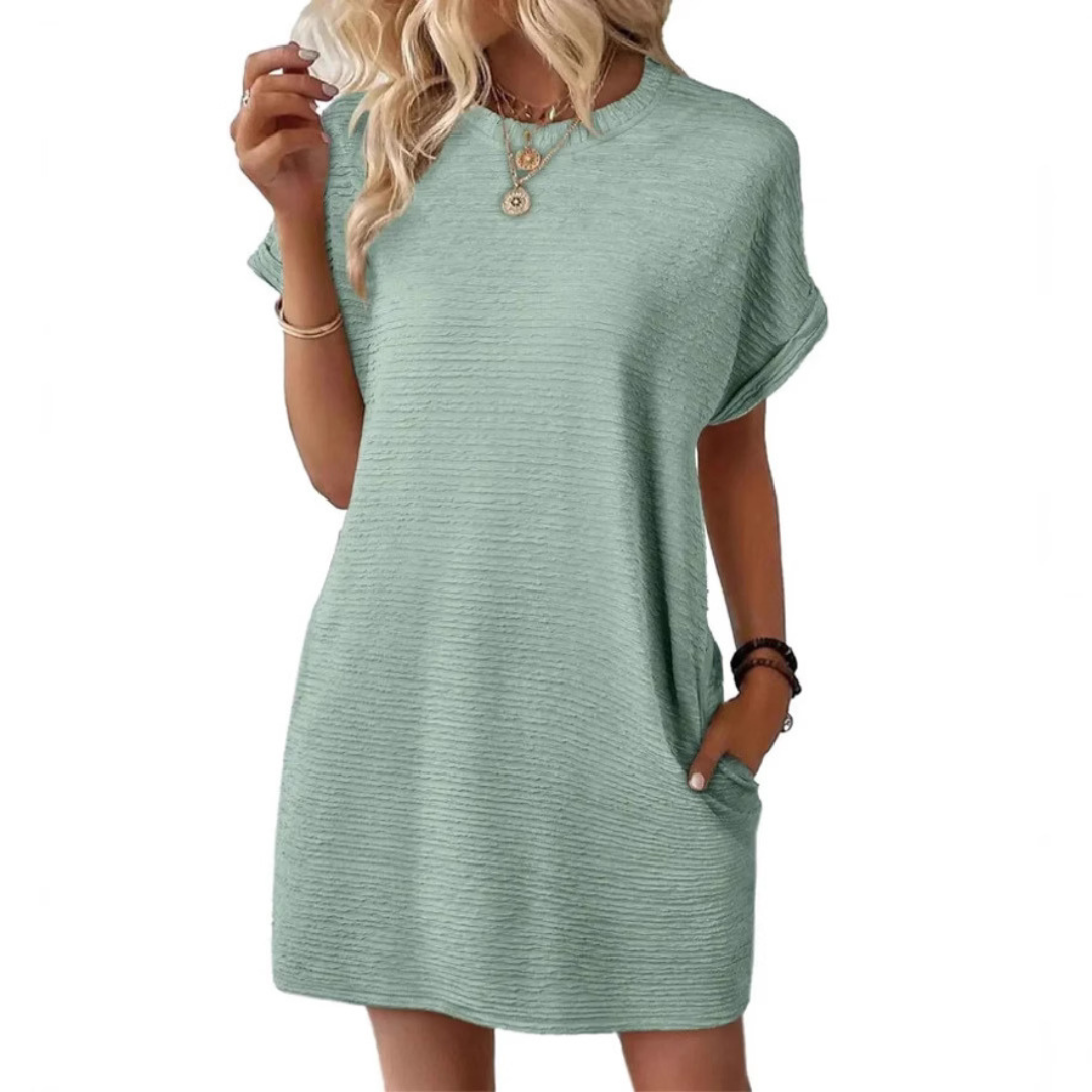 VESTIDO EVASHA – MINIMALISTA CON CUELLO REDONDO