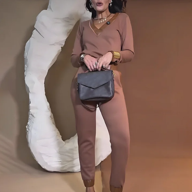 CONJUNTO CASUAL - TOP EN "V" + PANTALÓN