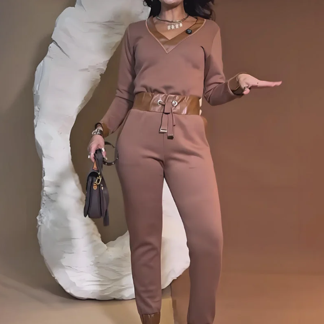 CONJUNTO CASUAL - TOP EN "V" + PANTALÓN